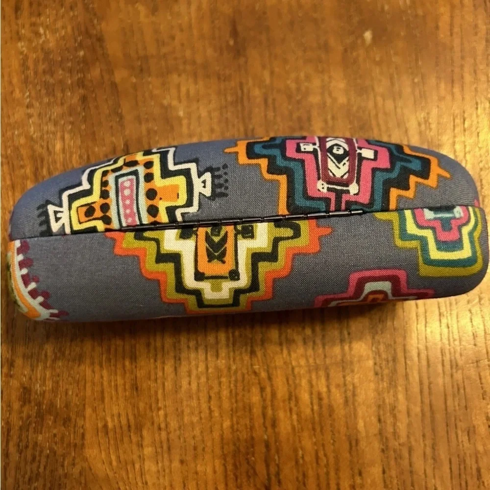 Vera Bradley Hard Clam Shell Eyeglass Case in Aztec